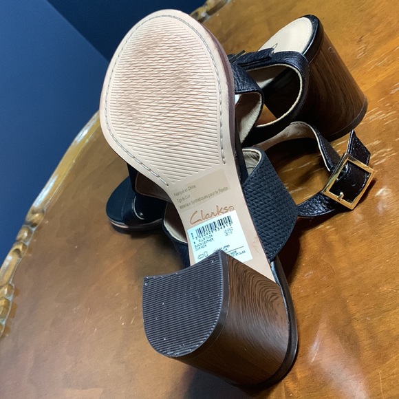 Clarks sandal - Picture 7 of 9